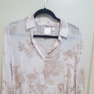 Sheer Hi-Lo Tuxedo Type Shirt